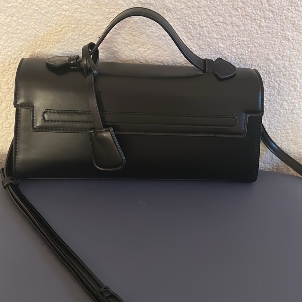 Urban Expressions Black Handbag